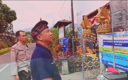 PEMASANGAN BENDERA MERAH PUTIH DI SEKITAR DESA UMEANYAR